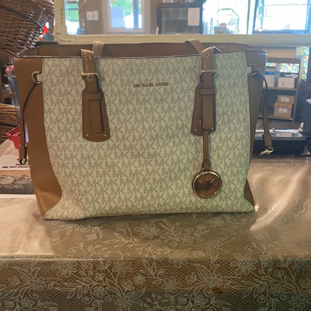 Michael Kors purse